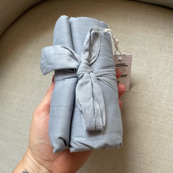 Set of 2 NWT Urban Outfitters Drape Shade Curtains - Picture 9 of 10